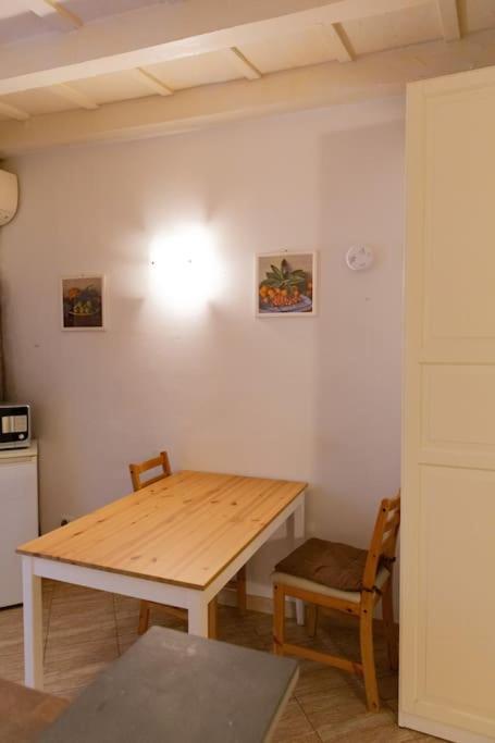 Lovely Portion Of Property Few Steps From Basilica Santa Croce Florence Exterior photo